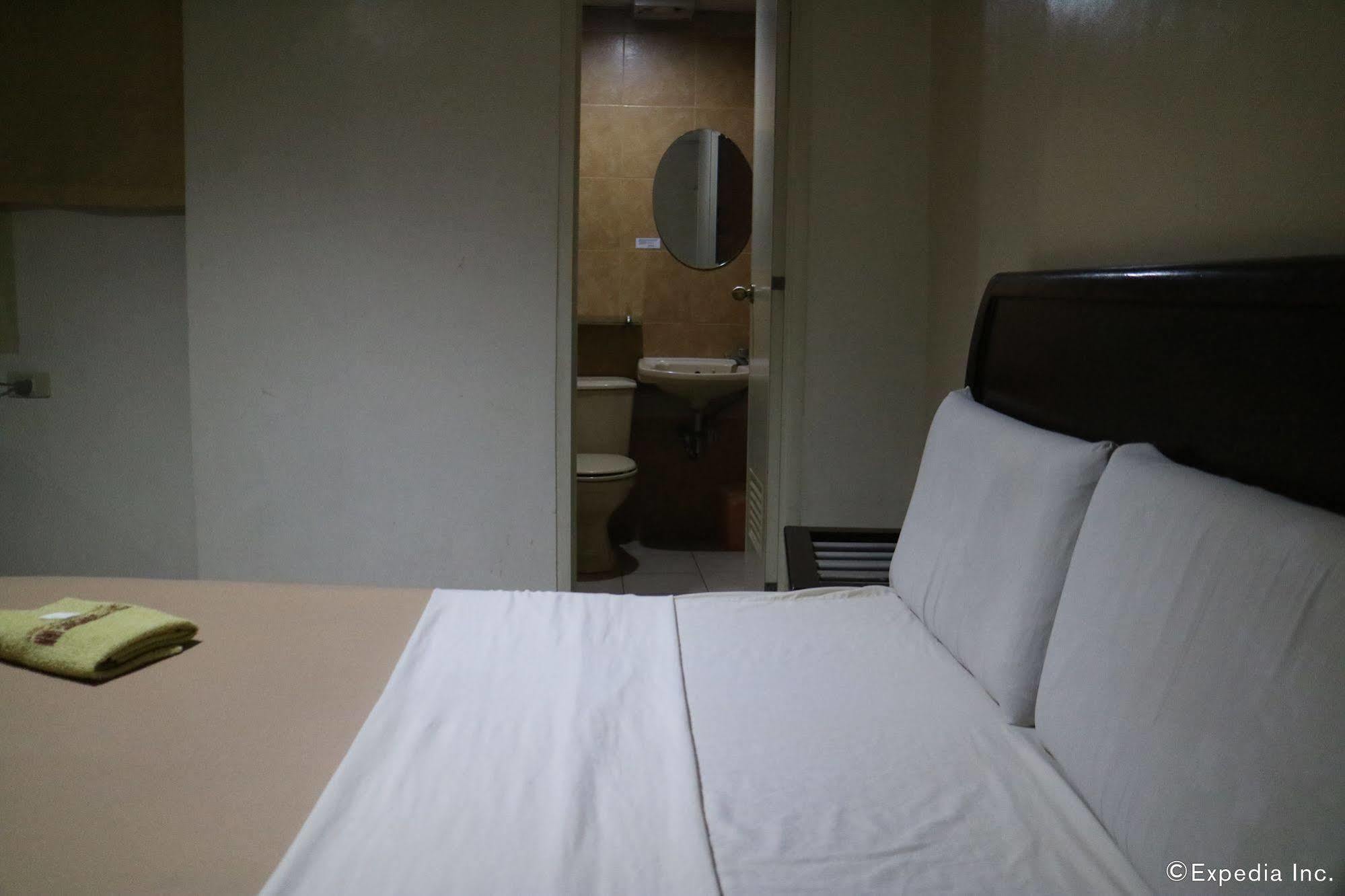 City Corporate Inn Iloilo Zewnętrze zdjęcie