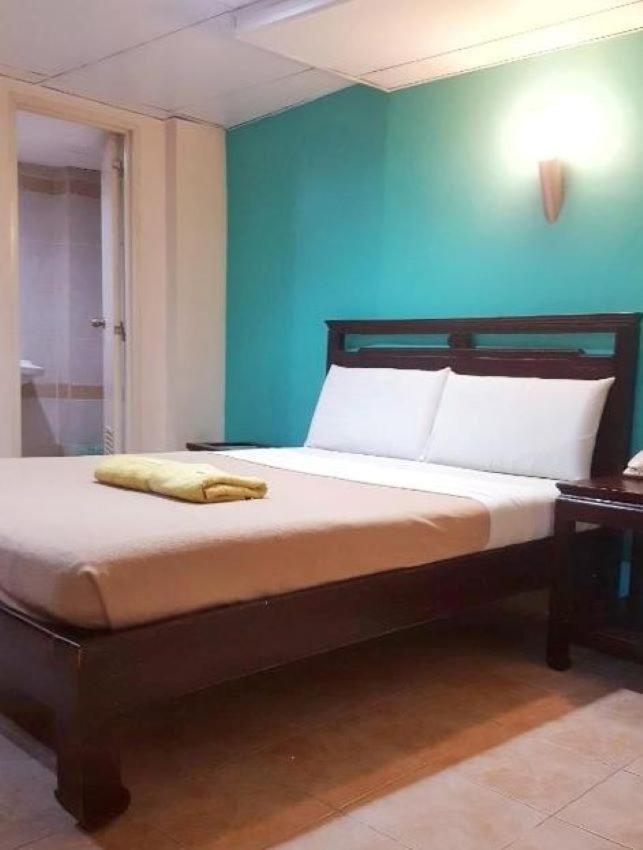 City Corporate Inn Iloilo Zewnętrze zdjęcie